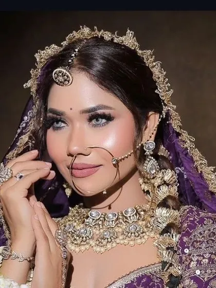 See how my rental jewellery can complete a unique bridal look. This heavy Kundan set looks stunning against a rich purple lehenga, showing the versatility of my collection for brides who want a non-traditional color palette.