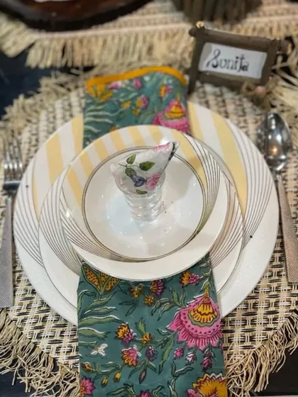Unlock the secrets of beautiful cutlery placement in my workshops. This place setting shows how a printed napkin and a simple name card holder can create an alluring and well-designed look.