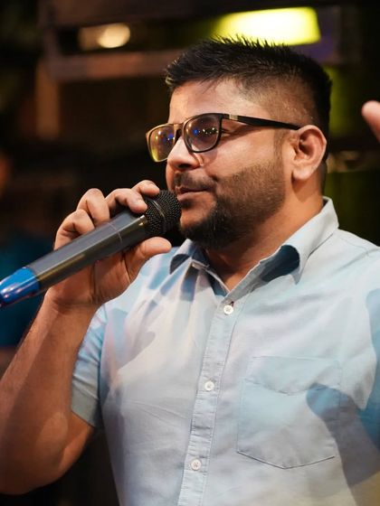 Guest instructor DJ San Sharma sharing valuable industry secrets during his session at the FLYP 2.0 workshop.