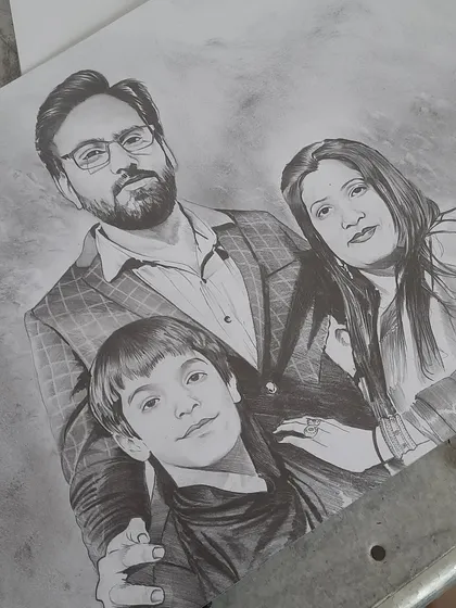 A family portrait sketched on A3 paper, a commission that took 16 hours. I used Faber Castell and charcoal pencils to draw the three family members together, creating a lasting memory.