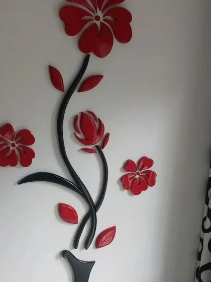 Even small details can make a big difference. I also create smaller decorative POP and gypsum elements, like this 3D floral wall art, to add a personalized touch to your walls.