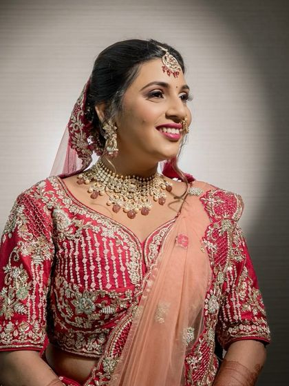 Timeless Bridal Looks photo 35