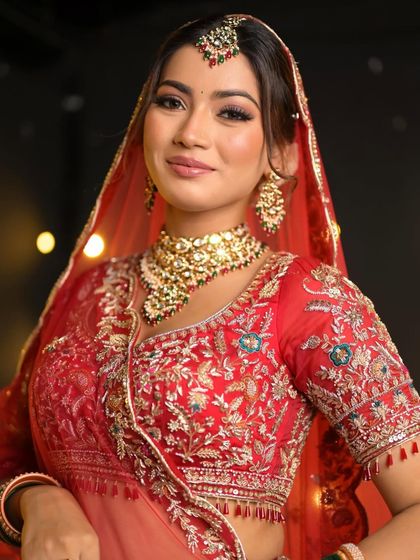 Traditional & Royal Bridal Looks photo 70