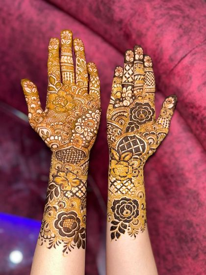 The back of this design features a different floral pattern, creating a unique and personalized look.