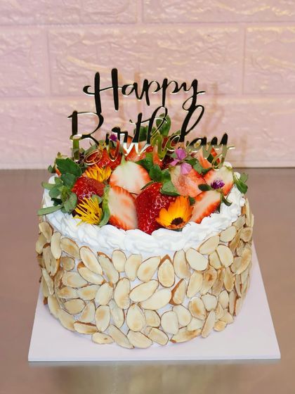 The perfect birthday cake for someone who loves fresh, fruity flavors. The combination of strawberries and almonds is a classic for a reason.