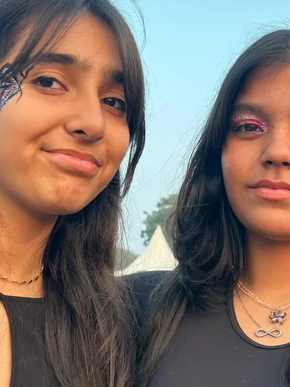 More happy faces from the Sneaker Festival. A spooky spider and some pink glitter eyeshadow were the looks of choice here.