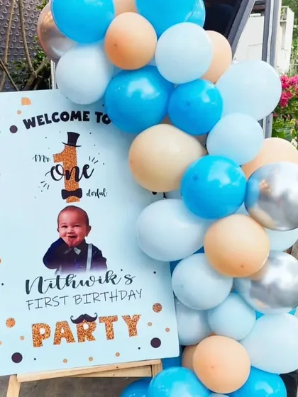A welcome sign for a 'Mr. ONEderful' themed first birthday party.