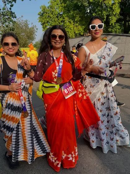More festive marathon fashion! Participants ran in beautiful sarees, proving you can bring your style and culture to any fitness event.