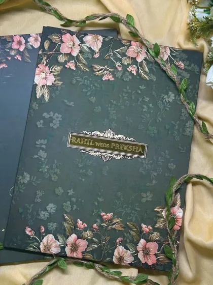 The same beloved floral design, reimagined in a deep forest green. This color gives the invitation a rich, organic feel while maintaining its luxurious and modern aesthetic.