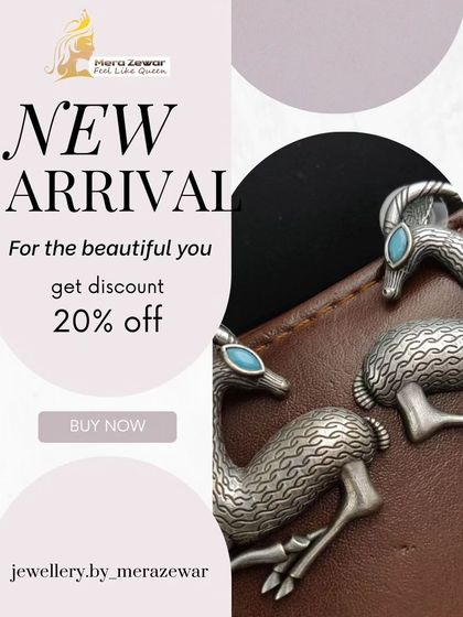 Here are the goat-shaped studs with a sky blue gemstone eye. This is a fresh and cool-toned option that's perfect for casual wear.