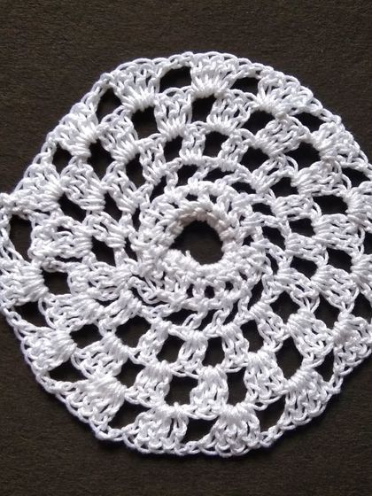 Another design for a 3-inch doily.