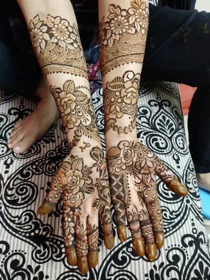 A full set of bridal hands with different yet complementary designs, showcasing my ability to create a cohesive look for the wedding.