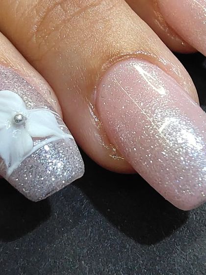 Shine On: Glitter, Chrome & Cat Eye photo 48