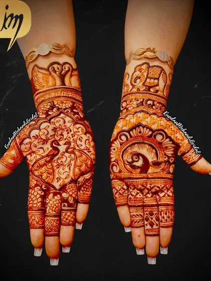 This design features graceful swans and elephants on the wrist, with beautiful peacock patterns on the palms.
