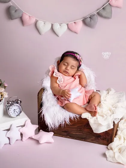 A dreamy Sunday for a sweet sleeping baby. These peaceful newborn portraits are memories you will cherish for a lifetime.
