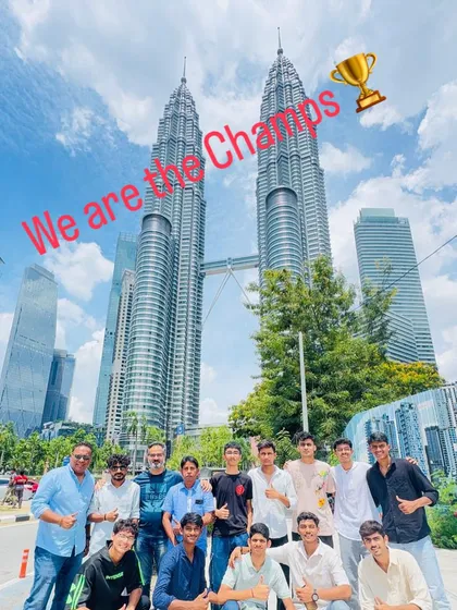 More than a team, we are a family exploring the world together. Here are our boys taking a well-deserved break in front of the iconic Petronas Towers after two days of intense matches in Kuala Lumpur.