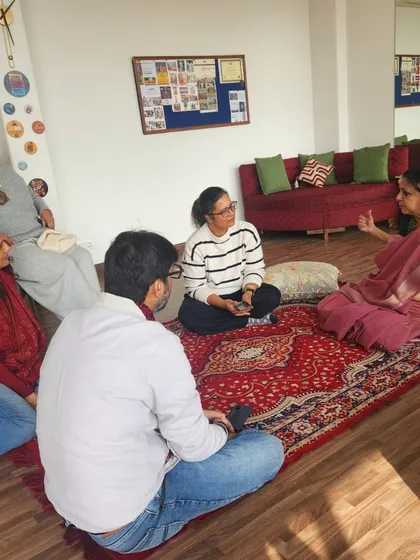 Sometimes, the most profound journeys happen in the smallest circles. In this masterclass, we sat together on the floor, sharing stories and diving deep into the art of listening and self-expression.