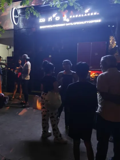 The scene outside Nagalakshmi after dark. The word got out fast, and our community showed up. This is the social proof that people are looking for honest, healthy food to support their goals.