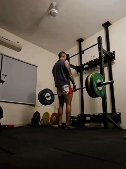 Just some more bits and bobs from training sessions. My programs utilize a wide variety of tools and methods, including free weights, machines, plyometrics, and cardio, all tailored to the specific goals of the individual.