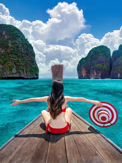 This could be you. Chilling on a traditional longtail boat, surrounded by the limestone cliffs and clear waters of the Thai islands. This is the escape you've been dreaming of.