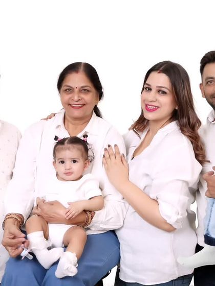 Family & Sibling Portraits photo 3