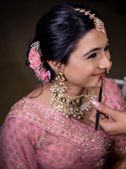 Timeless Bridal Looks photo 11