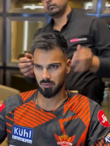 It’s always a pleasure to have professional athletes like Mayank Dagar visit the salon. Here I am working on a precision haircut, ensuring every detail is perfect for a clean and polished look.