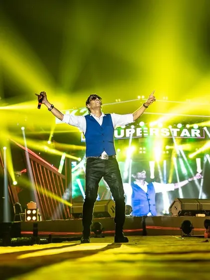 Soaking in the energy of the massive crowd at the Tajpur festival. The lighting design for this show was spectacular.