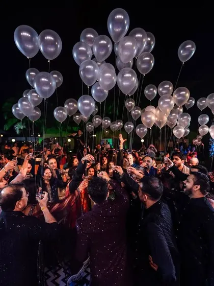 A party that reaches for the sky! A balloon release on the dance floor is a fun and interactive way to get all the guests involved in the celebration.
