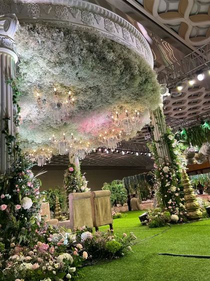 Ethereal Gardens: White & Green Decor photo 40