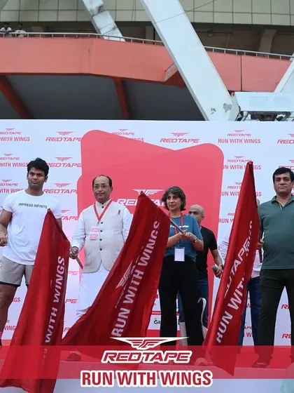 The official flag-off ceremony with brand leadership. I coordinate with all stakeholders to ensure key moments are executed professionally, giving your brand's executives a platform to connect directly with the community.