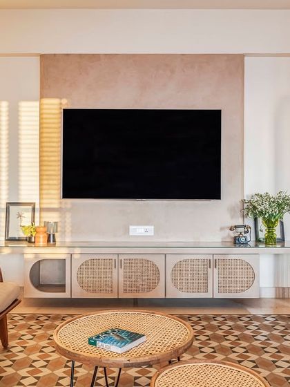 A minimal, uncluttered home that features a clean and understated design, with an emphasis on functionality and creating a sense of openness and timeless elegance.