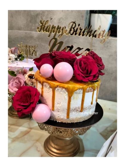 Elegant Floral & Butterfly Cakes photo 13