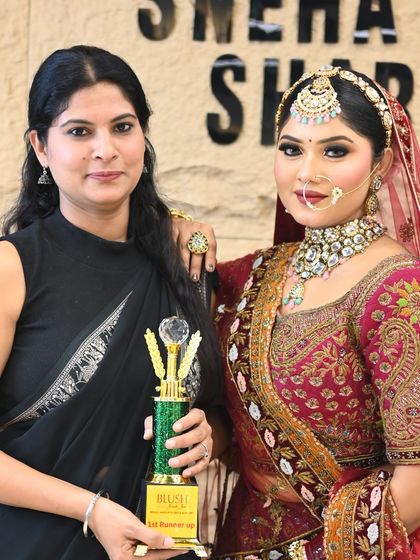 The runner-up with her beautifully created bridal model. A testament to her skill and learning.