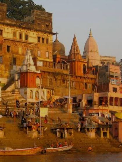 Duplicate of 87, another perspective of the stunning ghats.