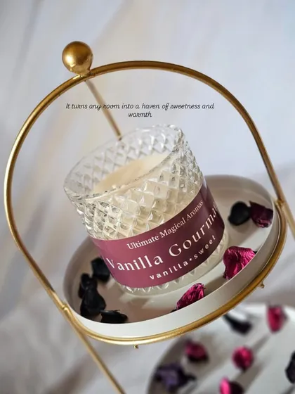 My 'Vanilla Gourmand' Crystal Jar Candle, elegantly displayed. This fragrance turns any room into a haven of sweetness and warmth, perfect for creating a cozy atmosphere.