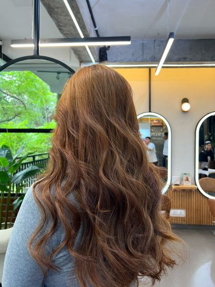 This is what I call a color antidote. A rich, absolute brown that completely revitalizes the hair, giving it a healthy, glossy finish.