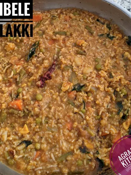 Bisibele Avalakki is a creative twist on the classic Bisibelebath, made with flattened rice instead of regular rice. It’s a wholesome one-pot meal with lentils, vegetables, and my special spice blend.