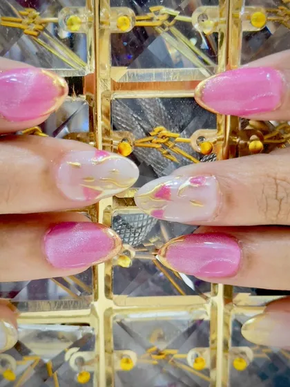 A close-up of the abstract gold detailing, showing the precision of our artists' work.