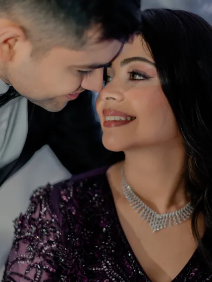 An intimate close-up that reflects all the love and laughter of a new beginning. We focus on capturing the connection and happiness in your eyes.