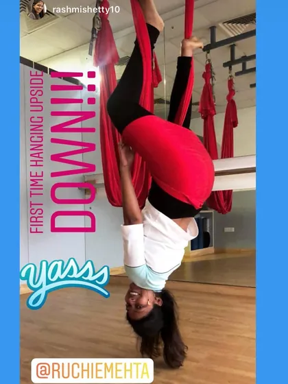 I love seeing these posts from my students. This was her first time ever hanging upside down, and she absolutely loved it. This is proof that aerial yoga is for absolute beginners, and my top priority is to guide you safely and make you feel confident.