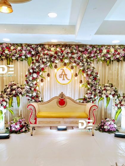 Dream Events - Wedding & Pre-Wedding Event Decoration Elegant Stages: Engagements & Receptions photo 3