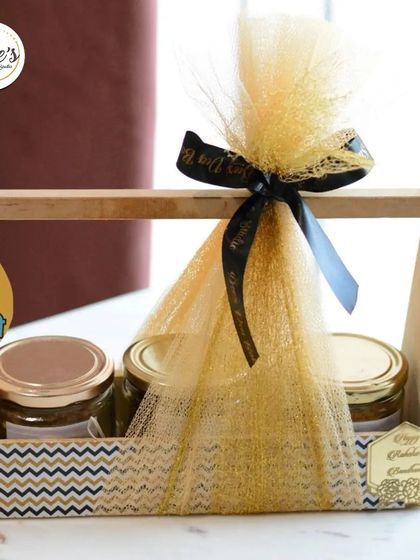 Dee's Bake Studio - Gift Hampers For the Unbreakable Bond: Rakhi Hampers photo 4