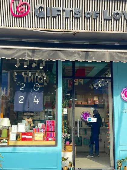 A bright and sunny day, perfect for showing off the Japanese-style Noren curtain I made for the shop window to welcome 2024.