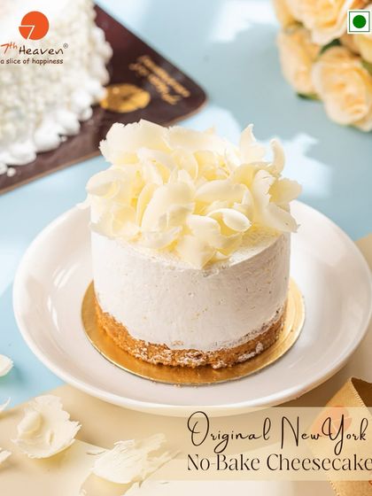 A classic done right. Our Original New York No-Bake Cheesecake is light, creamy, and topped with delicate white chocolate shavings for a dreamy dessert experience.