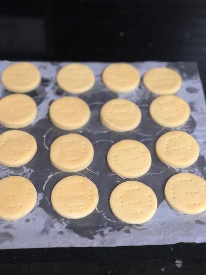 Lots Of Cake - Baking Workshops Cookie Decorating & Design photo 4