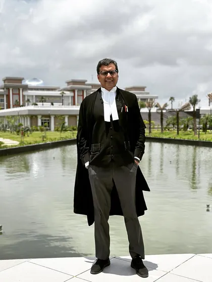 A solo portrait at the serene and architecturally grand Jharkhand High Court. Appearing in such modern temples of justice is always a professional pleasure.