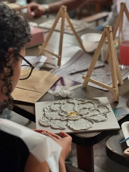 A moment of concentration during a texture art workshop. Participants often tell me how therapeutic and calming the process is.