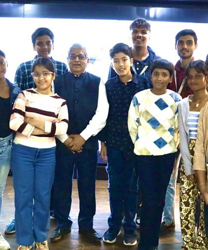 A group photo of our Gully Choir with a dignitary at the SBI Card event. These opportunities allow our students to connect with leaders and be recognized for their talent.