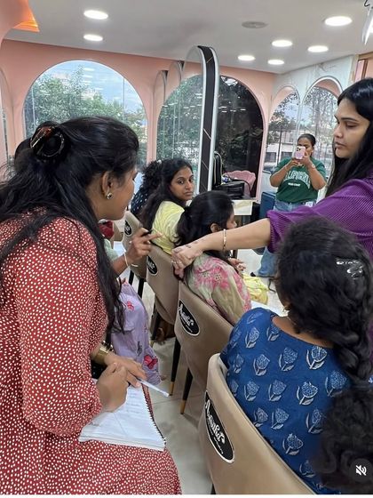 Asmitha Makeover Artistry - Professional Beauty Artist Courses The Learning Experience: In-Class Practice photo 26